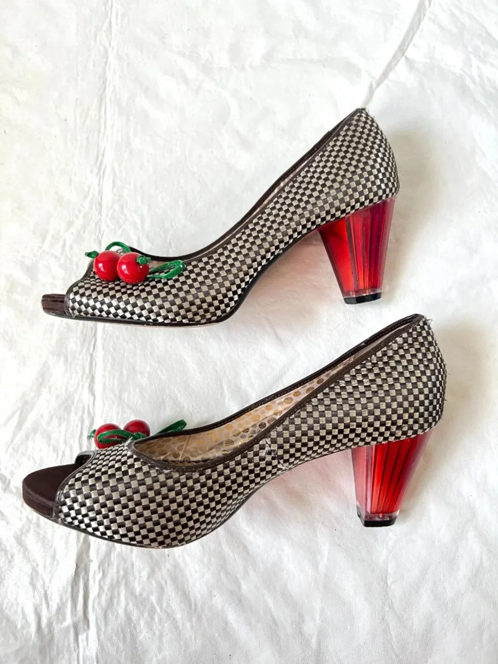 Poetic License high heel shoes 9.5 brown woven peep toe clear heel cherry beads